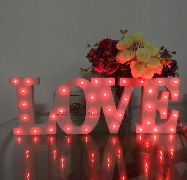 Deko-Objekte, Figuren, rotes Licht „LOVE“, batteriebetrieben (nicht im Lieferumfang enthalten), LED-Festzelt, Anmeldebuchstaben und beleuchtetes Zuhause