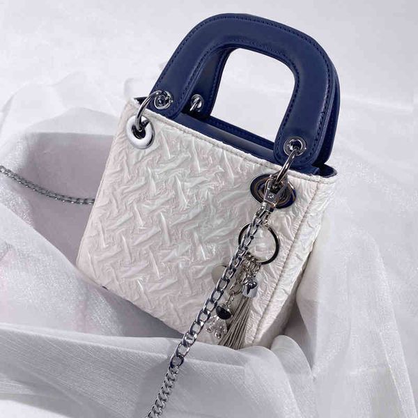 

small fold portable princess of wales female 2022 new fashion small fragrance chain messenger bag single shoulder luxury designer