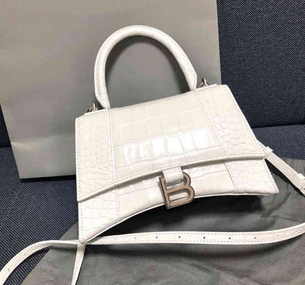 

designer luxury balencaigass handbags bag crocodile star's women's 2022 b-shaped messenger versatile b family hourglass