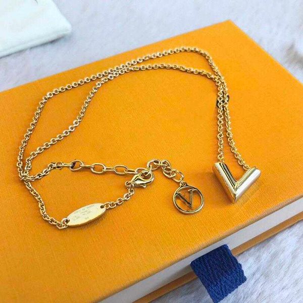 

fashion designer necklace bracelet pendant charm bracelets gold love v necklace women necklaces bangles luxury pendants chain 2202237d, Silver