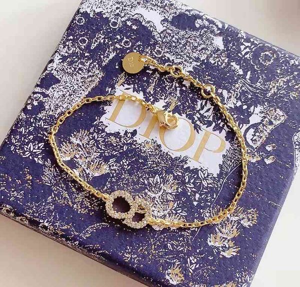 

d di home simple style letter diamond women's red temperament 2022 luxury brand fashion design versatile ladies bracelet, Black