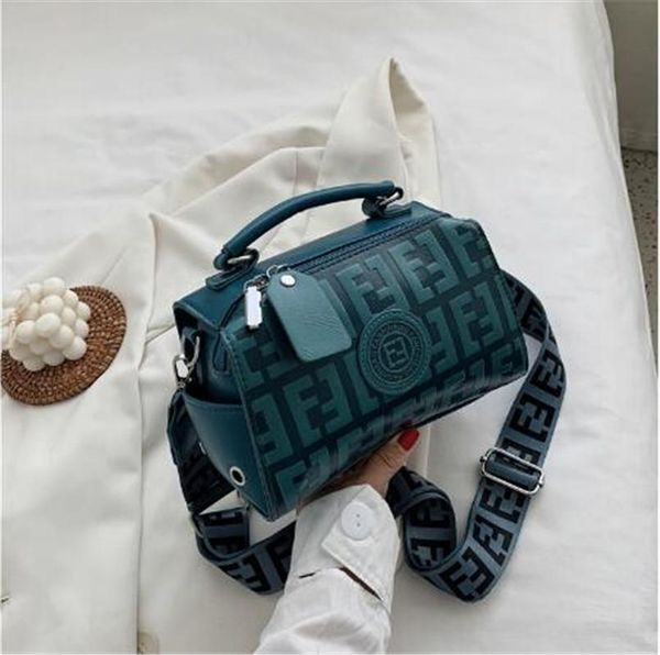 

new fashion embossed evening handbag pu boston bag broadband messenger one shoulder women's bag fend