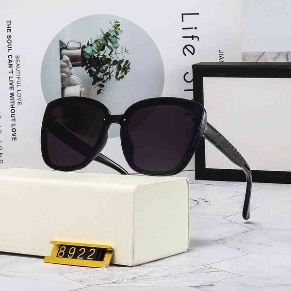 

sunglasses overseas 2022 women's street travel polarizing glasses 8922, White;black