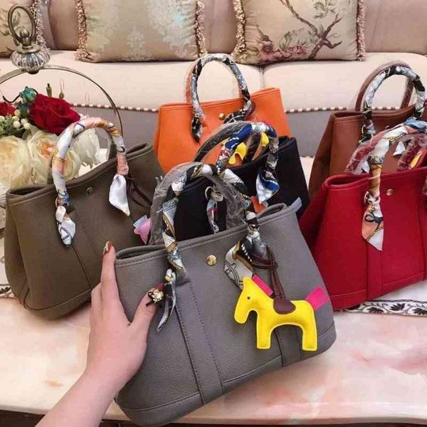 

premium luxurys designer handbags women herme 2022 leather women's garden tote bag versatile messenger hand large capacity bucket bb ba