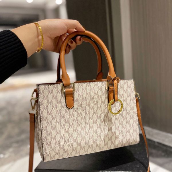 

classic tote bags fashion casual light luxury letter decoration shoulder bag designer two compartment zipper bag large capacity coin mobile