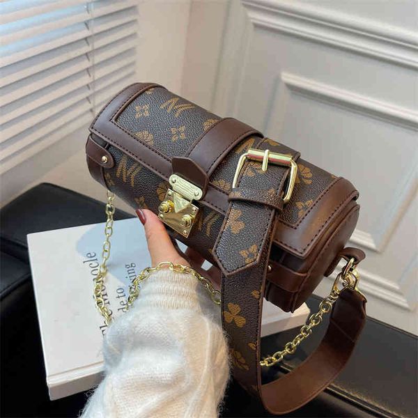 

factory wholesale winter one shoulder fashion cylindrical texture pillow bag women's one shoulder messenger goods trend