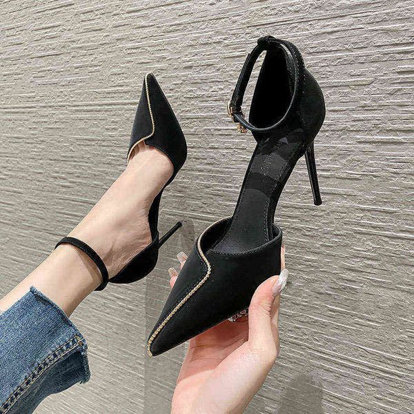 

2022 imitation leather fashion thin heel korean rubber  black buckle french pointed high heels sandals