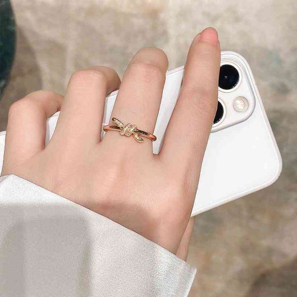 

mnsi knot ring female knot design minority gu ailing's same twist rope pure silver jewelry with light luxury and simple fashion, Golden;silver