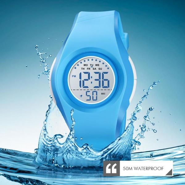 Armbanduhren 1556 Jungen Digitaluhr Stoppuhr Wasserdichte Kinderuhren Mode Leuchtender Wecker Kinder Reloj InfantilArmbanduhren