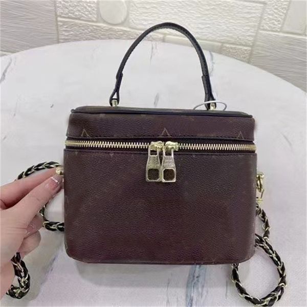 

2022 womenluxurys designers bags ladies simple mini one shoulder messenger small square bag ls purses fashionable 20cm