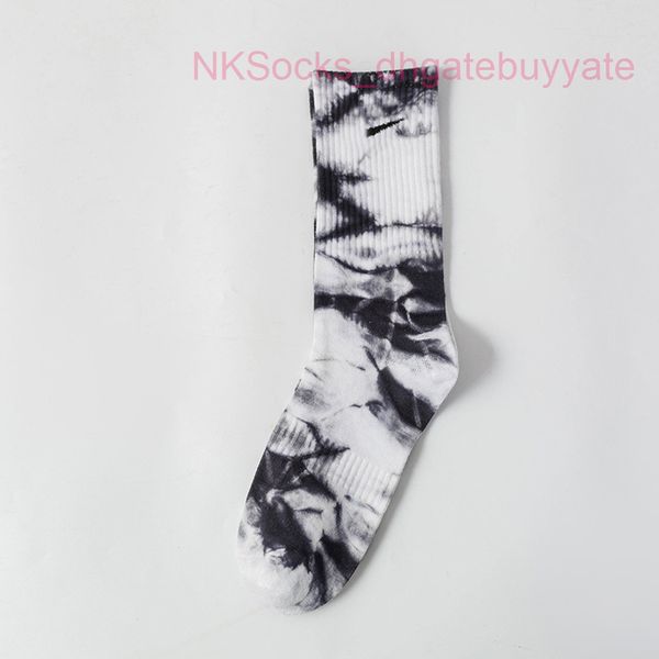 

fashion classic men's tie dyed socks hook brand men women long cotton sports high candy colour middle tube moisture absorption sock lux, Black