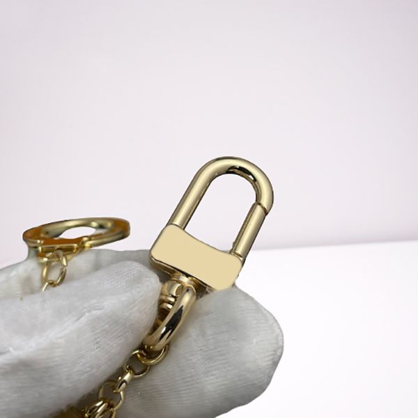 

fashionable exquisite keychains classic mens and women key chain 5 styles colors car lovers key buckle no box, Silver