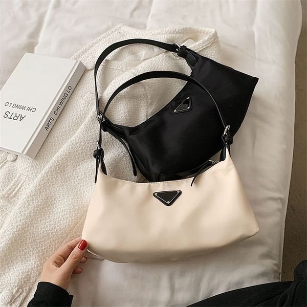 

factory online sales small bag women's summer 2022 new high-end sense foreign minority design korean student fashion one shoulder messe