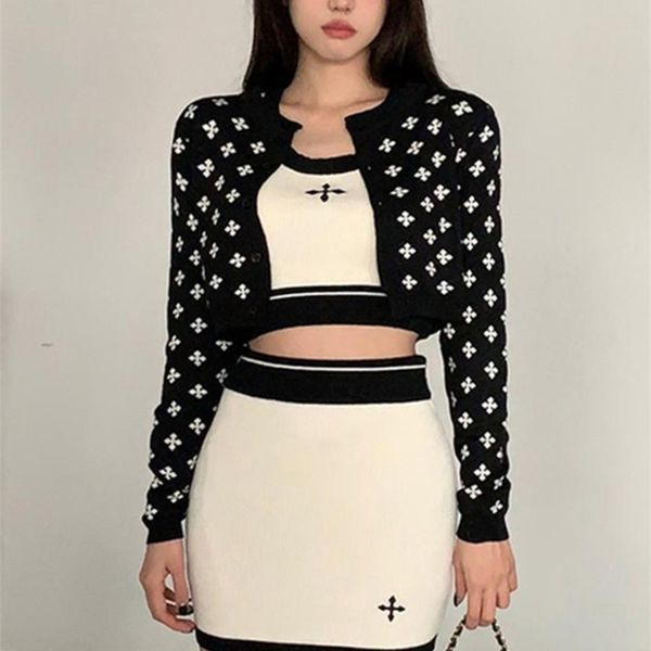 

vintage knitted 3 piece set women long sleeve cardigan coat + camisole + bodycon mini skirts sets spring three piece skirt suits 220514, White