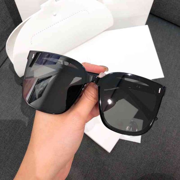 

sunglasses gm jenny same sunglasses square large frame shows thin trend and korean style, White;black