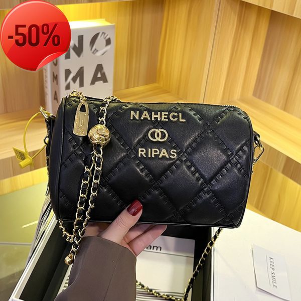 

the factory directly 2022 fashion women's new msenger bag fashion portable cylinder bag