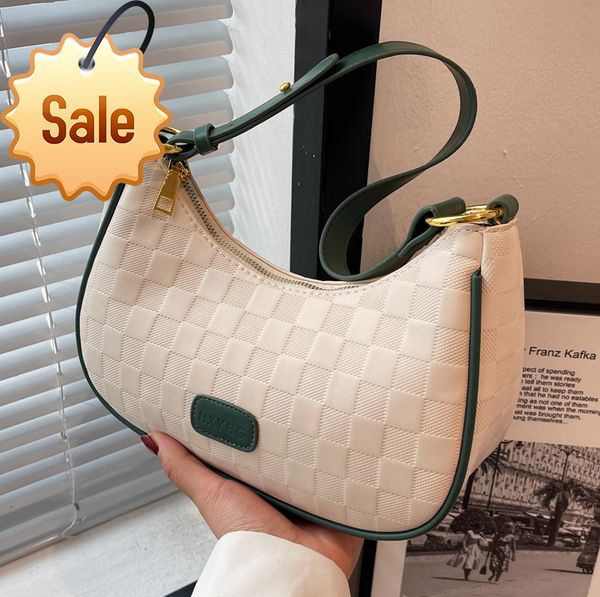 

women's new a small women fashion temperament messenger leather shoulder bags