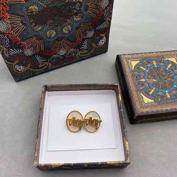 

2022 factory wholesale new family's new earrings, Golden