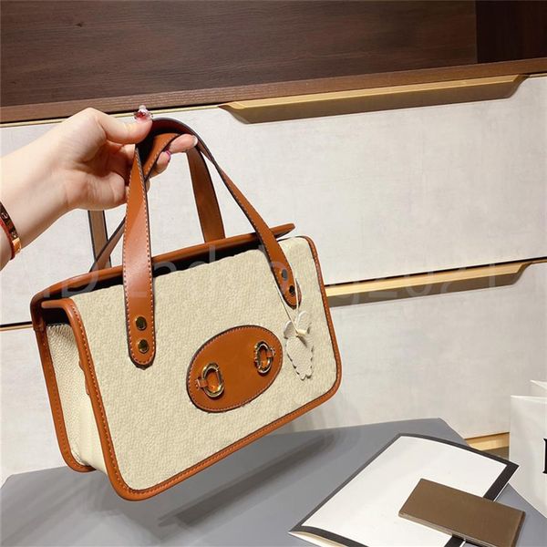 

2021 new luxury designers selling lady fashion canvas bags big handbags letter plain lock tote interior slot pocket cover card232r, Red;black