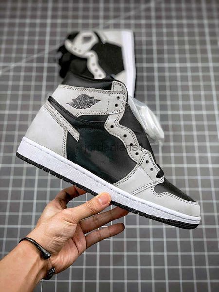 

basketball shoes jumpman 1 high og shadow 2.0 black/light smoke grey-white cultural sneakers outdoor trainers with box
