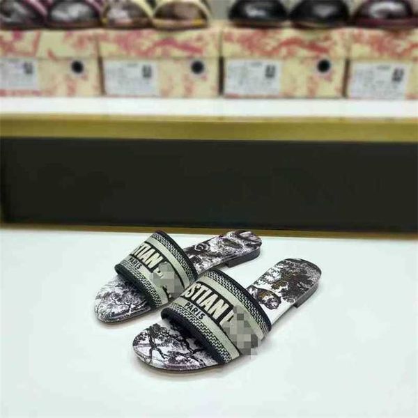 

slippers home embroidered large one line sandal leisure beach sanda, Black