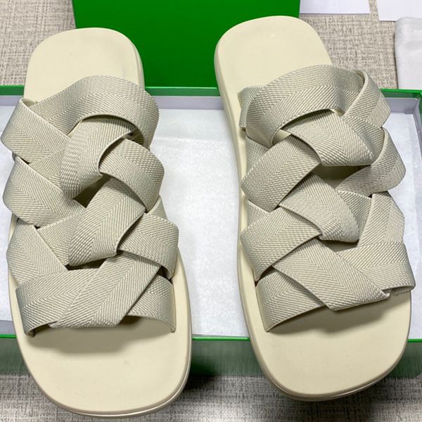 

plat mule seaweed is a pair of designer sandals for men upper foot can better reflect its demeanor one shoe two can be used to switch betwee, Black