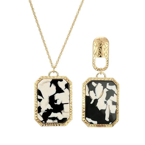 Brincos de lustre de lustre para mulheres acrílico acrílico Aragão Aragon Groot Jóias de joias de jóias de vaca preta e branca Colordangle