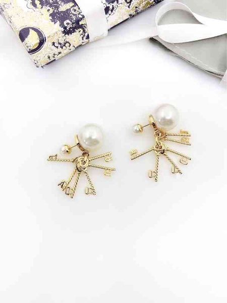 

high version earrings 2022 new earrings light luxury with the same ins style high sense small fragrance earrings, Silver