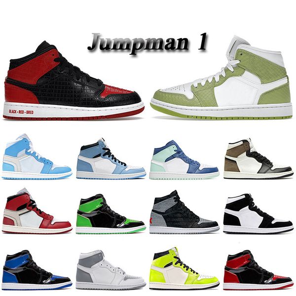 

2022 fashion jumpman 1 1s basketball shoes green python bred text patent royal blue rebellionaire banned university blue dark mocha mens tra