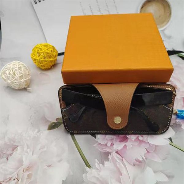 

fashion brand v key chain glasses case bags luxurys designers keychain purse handbag for sunglasses cases286d