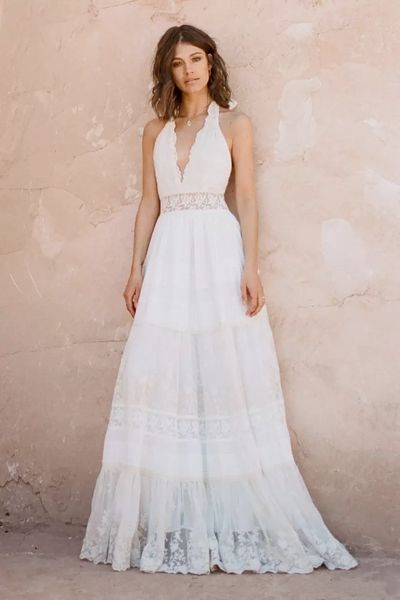 2022 Abiti da sposa bohemien Halter profondo scollo a V ricamo di lusso Sweep Train Backless Abiti da sposa Custom Made Beach Boho Weddin261A