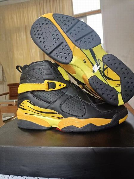 

with box 2022 8 taxi basketball shoes men women black yellow 8s sneaker