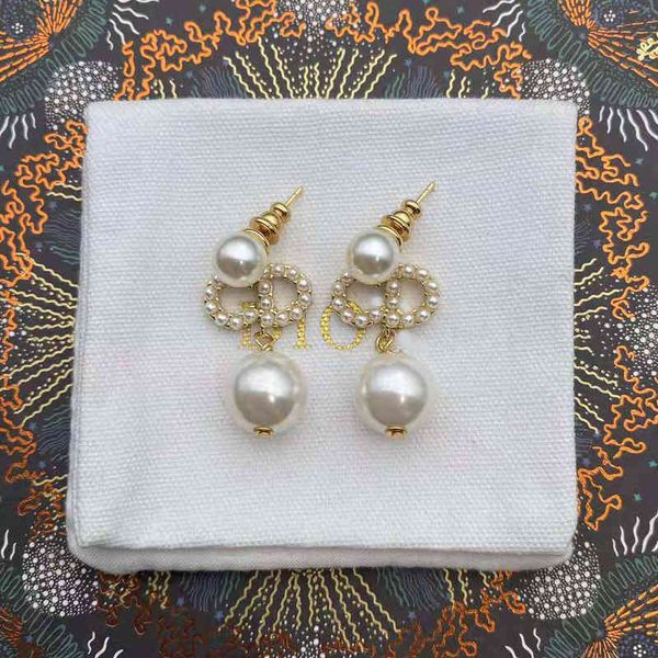 

2022 factory wholesale new di gift size pearl high version brass material 925 silver pin earrings, Golden
