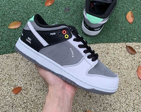 

Top version chunky DK Low VX1000 Comcorder men women Running shoes Black White Grey trainers sports sneakers With Box, #1