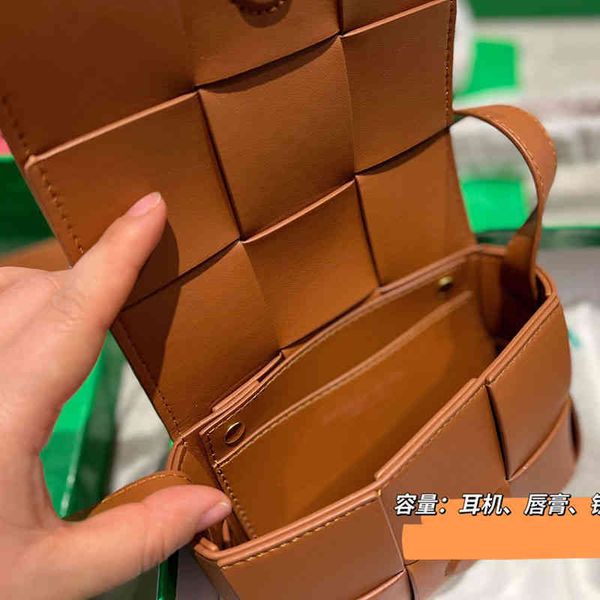 

original edition luxury handbags venetas's bottegass oil 2022 mini bags female wax cow leather waist single shoulder messenger cassette