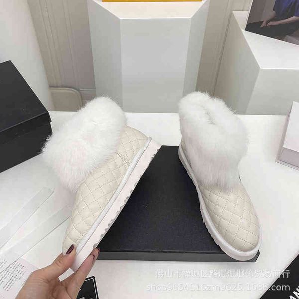 

boots small fragrant rabbit hair buckle electric embroidered snow boots female lingge round head thick soled shoes fur integrated plush warm, Black