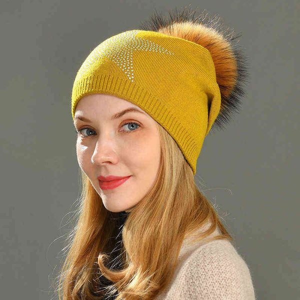 Cappelli casual lavorati a maglia di lana Cappello di pom di pelliccia di procione reale grande Cappello da donna caldo femminile con cappelli di pelliccia invernali da donna con strass J220722