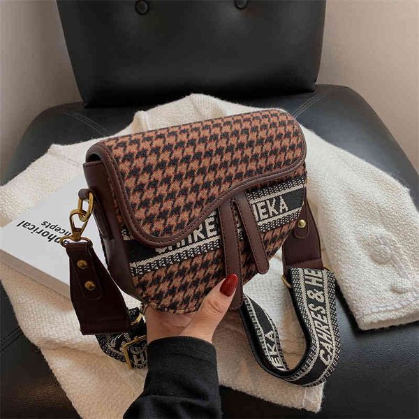 

fashion bag 2022 autumn new chain postman trend korean version net red