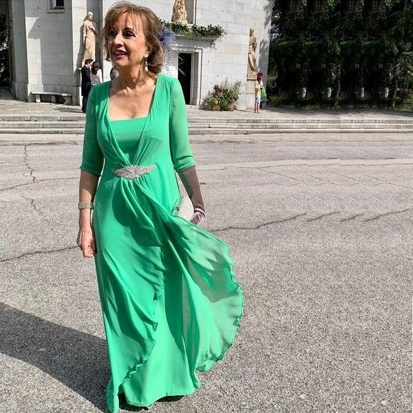 Yeşil Bir Çizgi Şifon Gelin Elbiselerinin Annesi Kristal Kemer Önde Bölünmüş Yaz Maksi Önlükleri Düğün Konuk Elbisesi