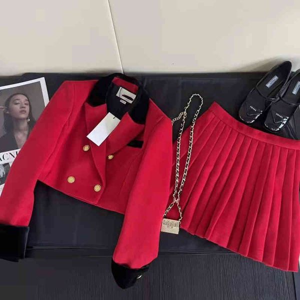 

two piece dress gu early spring velvet collar splicing short slim double breasted small suit + high waist pleated skirt, White