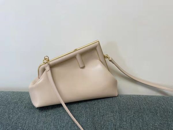 

ladies bag high-end custom quality single shoulder crossbody bag fashion leisure and entertainment genuine leathe 989454