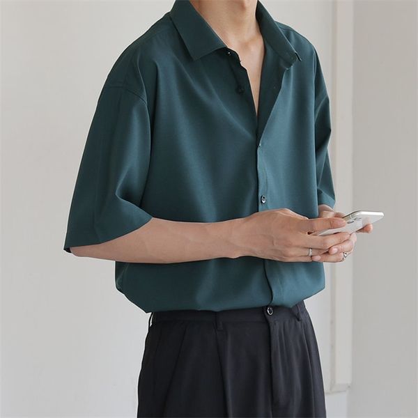 Camicie estive a maniche corte da uomo sottili di lusso allentate a mezza manica coreana casual tutto-fiammifero camicia Harajuku verde scuro business formale 220801