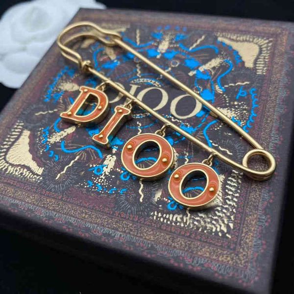 

2022 factory wholesale new home dijia glue dropping simple pin men's and women's brooch versatile accessories, Gray