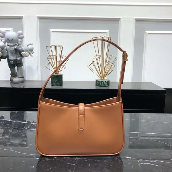 

crocodile pattern handbag fashion letter metal hardware shoulder bag adjustable shoulders strap luxury ladies bag simple open and lightweigh