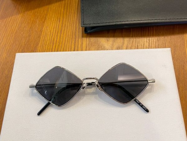 

irregular sunglasses full rim metal silver/grey lens gafas de sol women fashion sun glasses with box, White;black