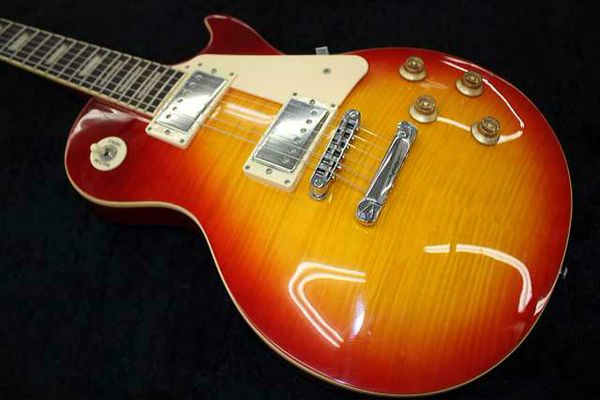 

triumph les type electric guitar same of the pictures