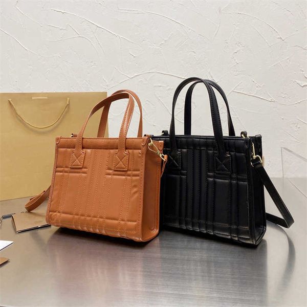 

designers totes bags shoulder crossbody bag handbags women cross body handbag lady luxurys fashion leather purse high-quality 2 colors with