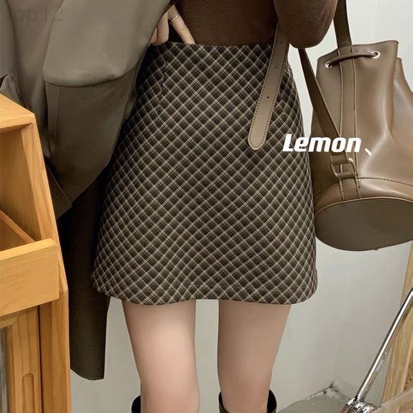 

designera-line skirt 2022 spring and autumn new plaid korean version loose thin high waist versatile hip wrap skirt luxurious, White