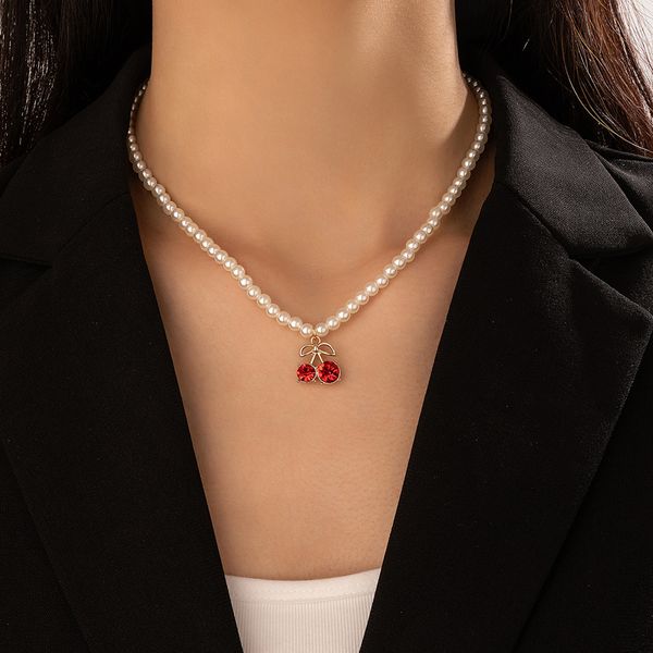 INS Trendy Pearl Stone Heart Moon Pendant Neckalce per le donne Elegante collare di gioielli girocollo catena imitazione clavicola bianca