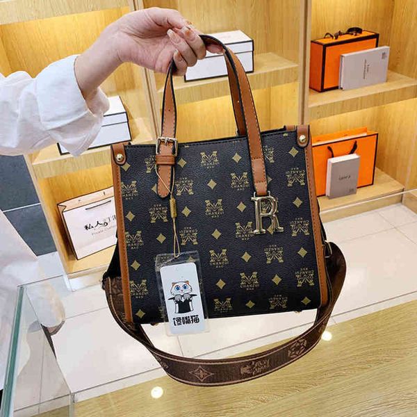 

handbag luxury one-shoulder female style large capacity bag simple shoulder diagonal tote texture women chain single s